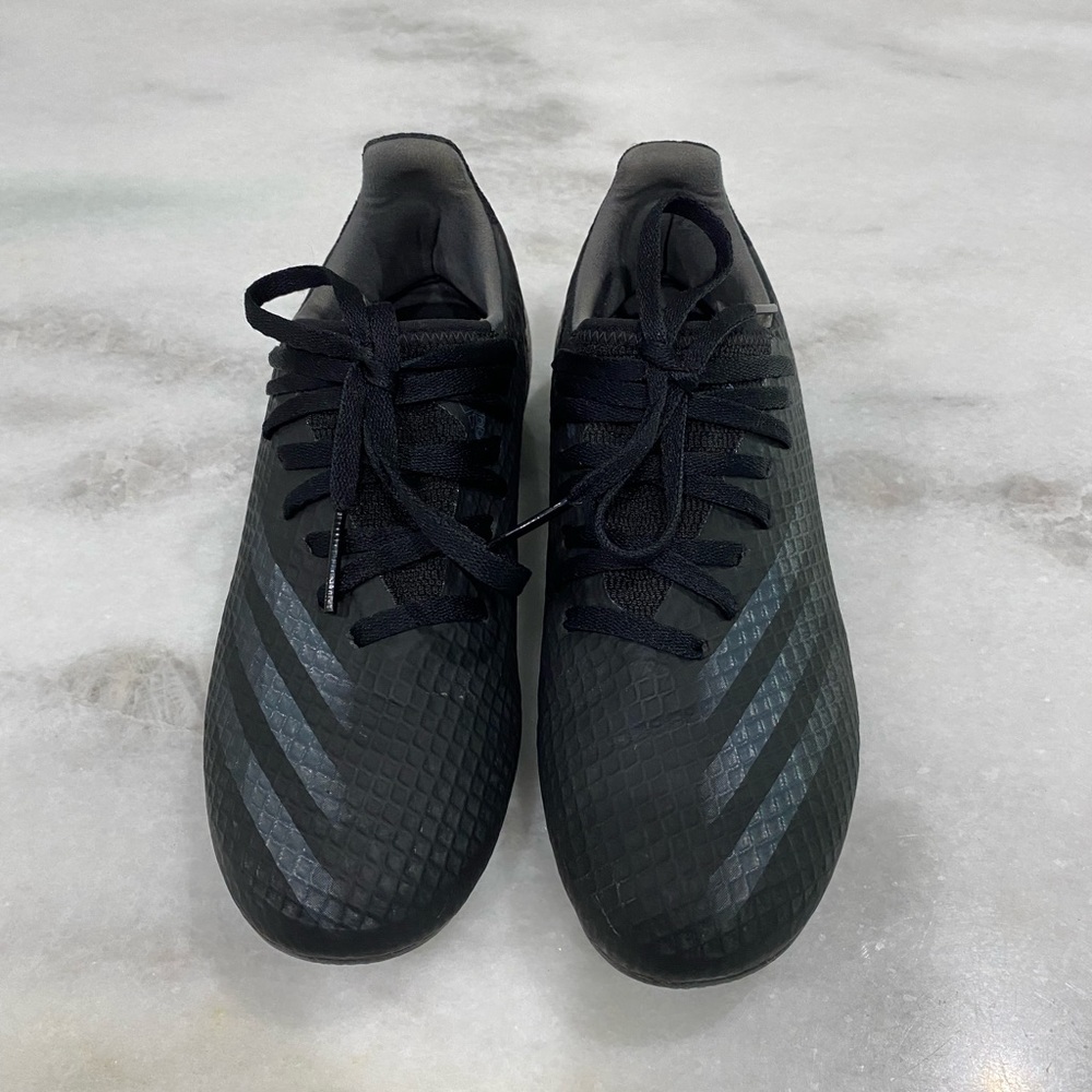 Kids soccer cleats size 4